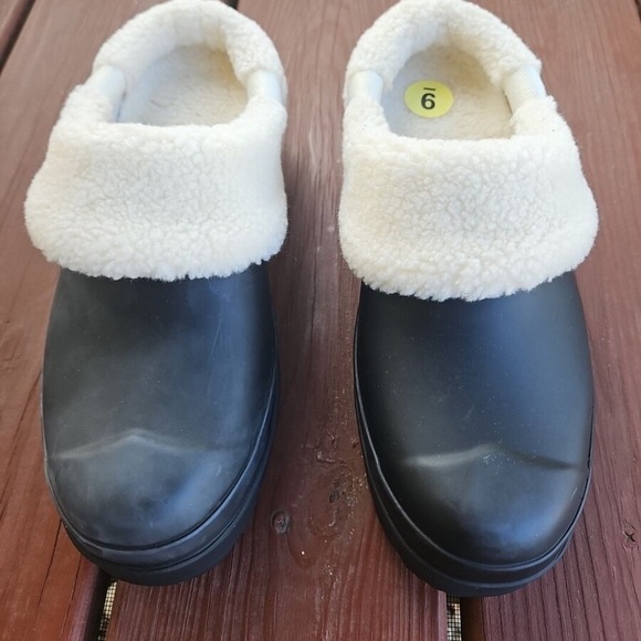 NWOB Hunter Play Sherpa Insulated Clog Wmns 9 M - Picture 2 of 7